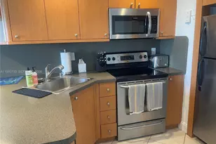 2900 NE 30th St, Fort Lauderdale, FL 33306 - Photo 2