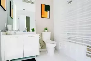 151 SE 1, Miami, FL 33131 - Photo 14