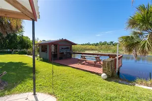 8243 Pinetree Ln, Other City - In The State Of Florida, FL 34224 - Photo 18