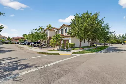 9807 NW 88th Ter, Doral, FL 33178 - Photo 2