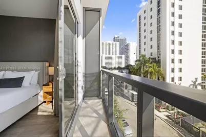 229 SW 9th St #202, Miami, FL 33130 - Photo 6