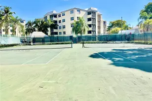 8255 Lake Dr, Doral, FL 33166 - Photo 20