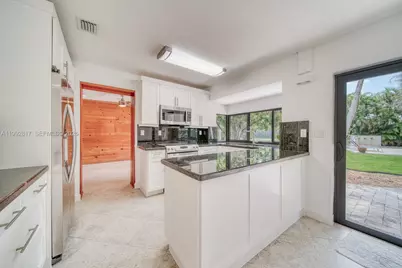 7320 SW 100th Ct, Miami, FL 33173 - Photo 8