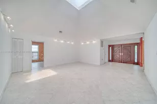 7320 SW 100th Ct, Miami, FL 33173 - Photo 2