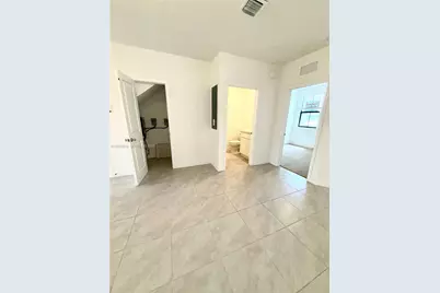 359 NE 16th St, Florida City, FL 33034 - Photo 10