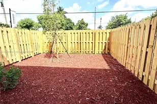 359 NE 16th St, Florida City, FL 33034 - Photo 20