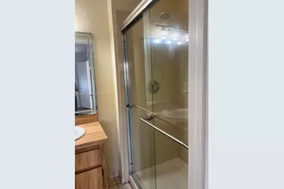 6465 W 27th Ave #43-202, Hialeah, FL 33016 - Photo 14
