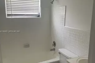 920 SE 2nd Ave, Hallandale Beach, FL 33009 - Photo 10