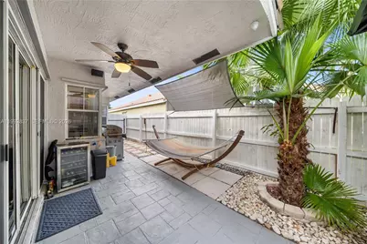 366 Bedford Ave, Weston, FL 33326 - Photo 24