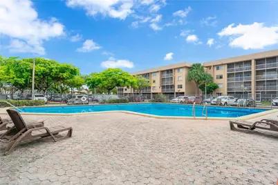 17000 NW 67th Ave #123, Hialeah, FL 33015 - Photo 12