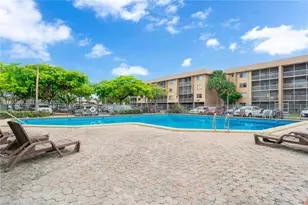 17000 NW 67th Ave, Hialeah, FL 33015 - Photo 12