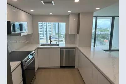 2655 Collins Ave #1204, Miami Beach, FL 33140 - Photo 8