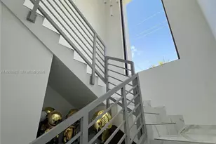 2342 McKinley St, Hollywood, FL 33020 - Photo 6