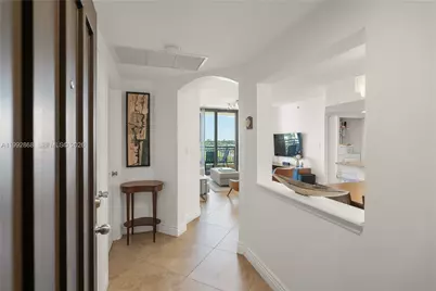[Address not provided], Fort Lauderdale, FL 33301 - Photo 4
