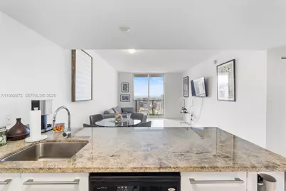 185 SW 7th St #3414, Miami, FL 33130 - Photo 16