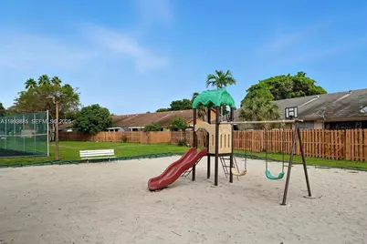 6722 NW 192nd Ln, Hialeah, FL 33015 - Photo 46