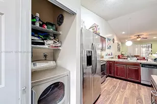 6722 NW 192nd Ln, Hialeah, FL 33015 - Photo 4