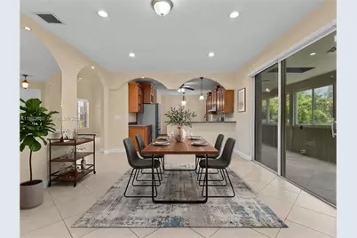 1764 NW 166th Ave, Pembroke Pines, FL 33028 - Photo 6