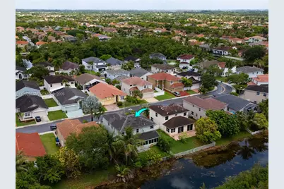 1764 NW 166th Ave, Pembroke Pines, FL 33028 - Photo 22