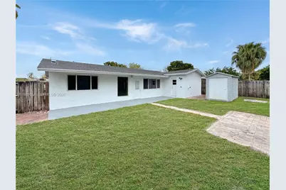 9574 NW 19th Pl, Sunrise, FL 33322 - Photo 14