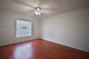 10380 NW 46th St, Doral, FL 33178 - Photo 22