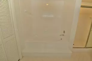 10380 NW 46th St, Doral, FL 33178 - Photo 18