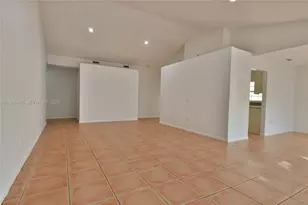 10380 NW 46th St, Doral, FL 33178 - Photo 6