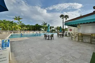 10380 NW 46th St, Doral, FL 33178 - Photo 38