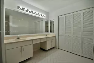 10380 NW 46th St, Doral, FL 33178 - Photo 16