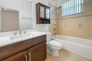 4921 SW 140th Terrace, Miramar, FL 33027 - Photo 10