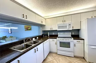 10360 NW 30th Ct, Sunrise, FL 33322 - Photo 10