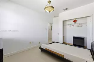 15184 SW 20th St, Miami, FL 33185 - Photo 16