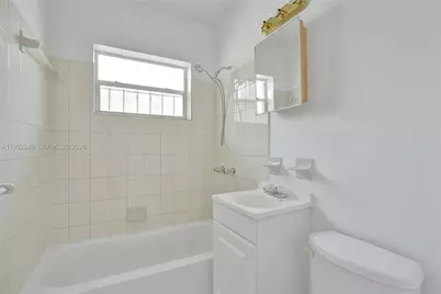 724 NW 6th St, Hallandale Beach, FL 33009 - Photo 6