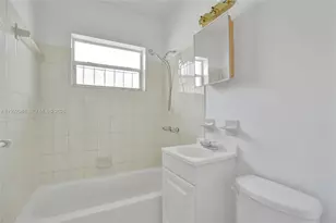 724 NW 6th St, Hallandale Beach, FL 33009 - Photo 6