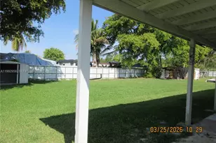 18420 SW 129th Ave, Miami, FL 33177 - Photo 16