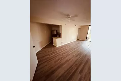 211 Lake Pointe Dr #110, Oakland Park, FL 33309 - Photo 2