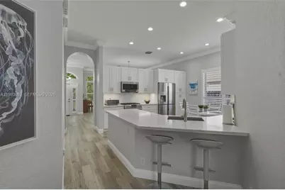 13070 NW 19th St, Pembroke Pines, FL 33028 - Photo 8