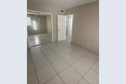 1755 Venice Ln #10W, North Miami, FL 33181 - Photo 10