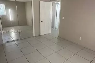 1755 Venice Ln, North Miami, FL 33181 - Photo 10