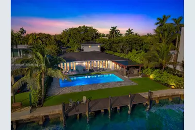 9301 N Bayshore Dr, Miami Shores, FL 33138 - Photo 16