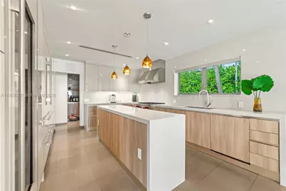 9301 N Bayshore Dr, Miami Shores, FL 33138 - Photo 38