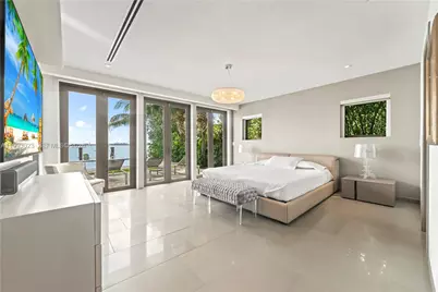 9301 N Bayshore Dr, Miami Shores, FL 33138 - Photo 24