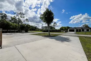 13587 N 77th Pl N, Unincorporated Palm Beach County, FL 33412 - Photo 40