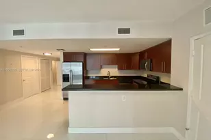 170 SE 14th St, Miami, FL 33131 - Photo 1