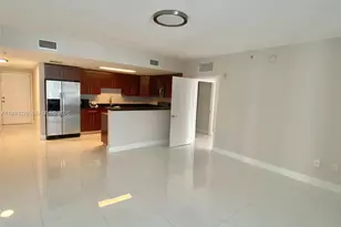 170 SE 14th St, Miami, FL 33131 - Photo 6