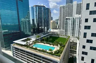 170 SE 14th St, Miami, FL 33131 - Photo 8