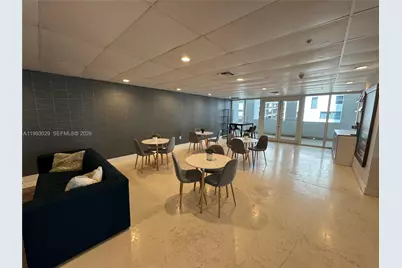 170 SE 14th St #2208, Miami, FL 33131 - Photo 32