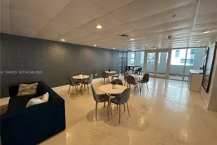 170 SE 14th St, Miami, FL 33131 - Photo 32