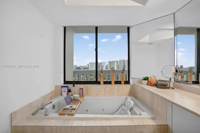 1000 Island Blvd #2105, Aventura, FL 33160 - Photo 38