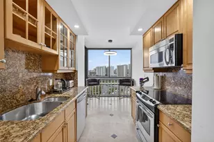 1000 Island Blvd, Aventura, FL 33160 - Photo 24